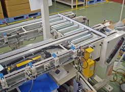 パレットコンベアー